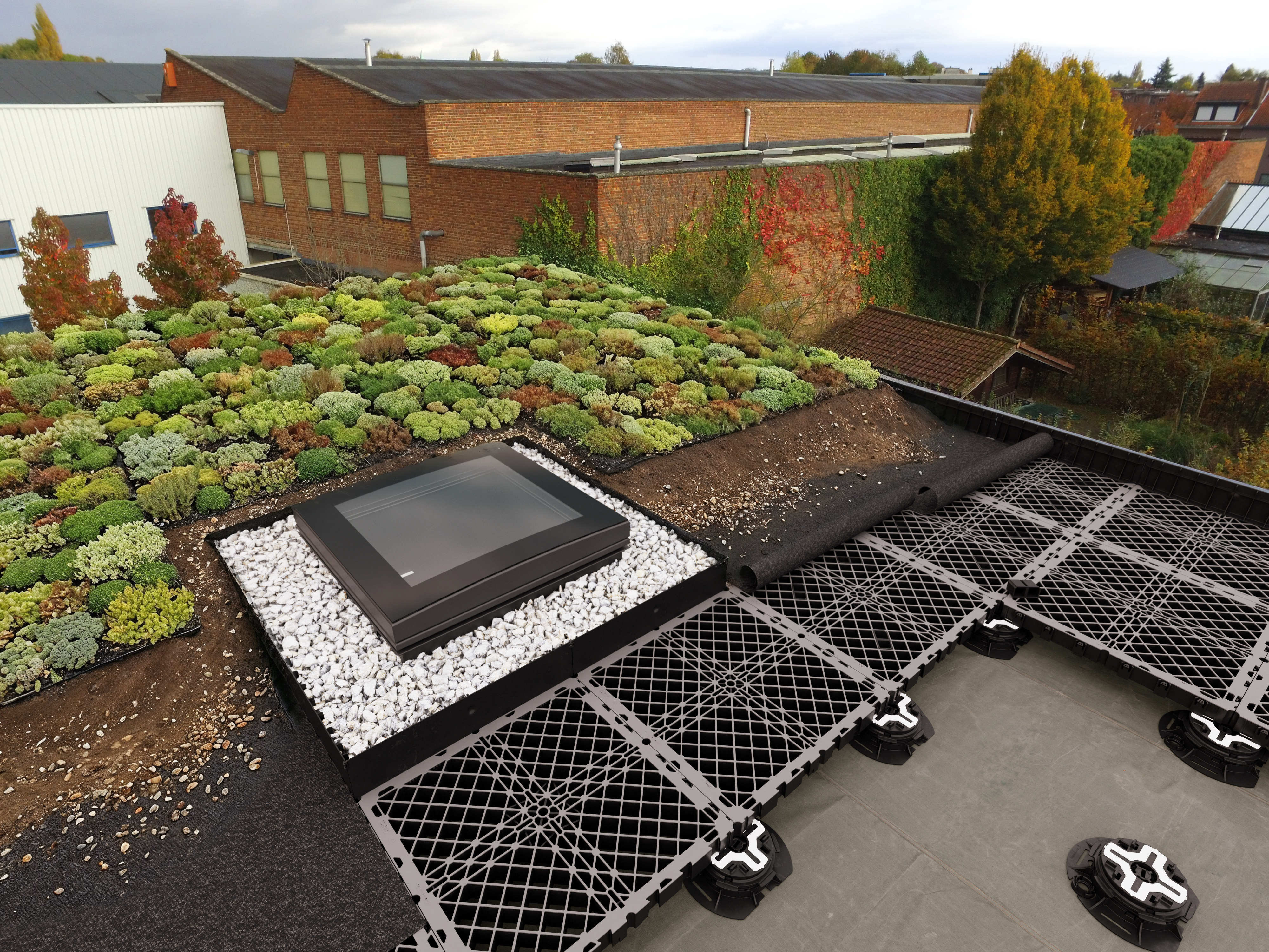 From Flat Roof to Living Space: How the Nuragrid Green Roof System Makes It Possible